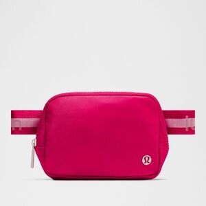 Lululemon Everywhere Belt Bag 1L Wordmark in Calypso Pink. NWT